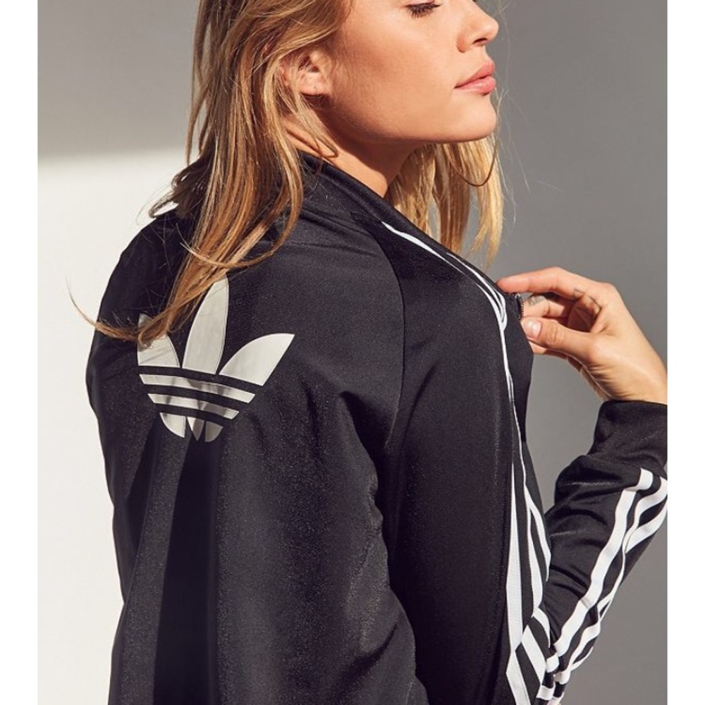 adidas trackstar jacket size small